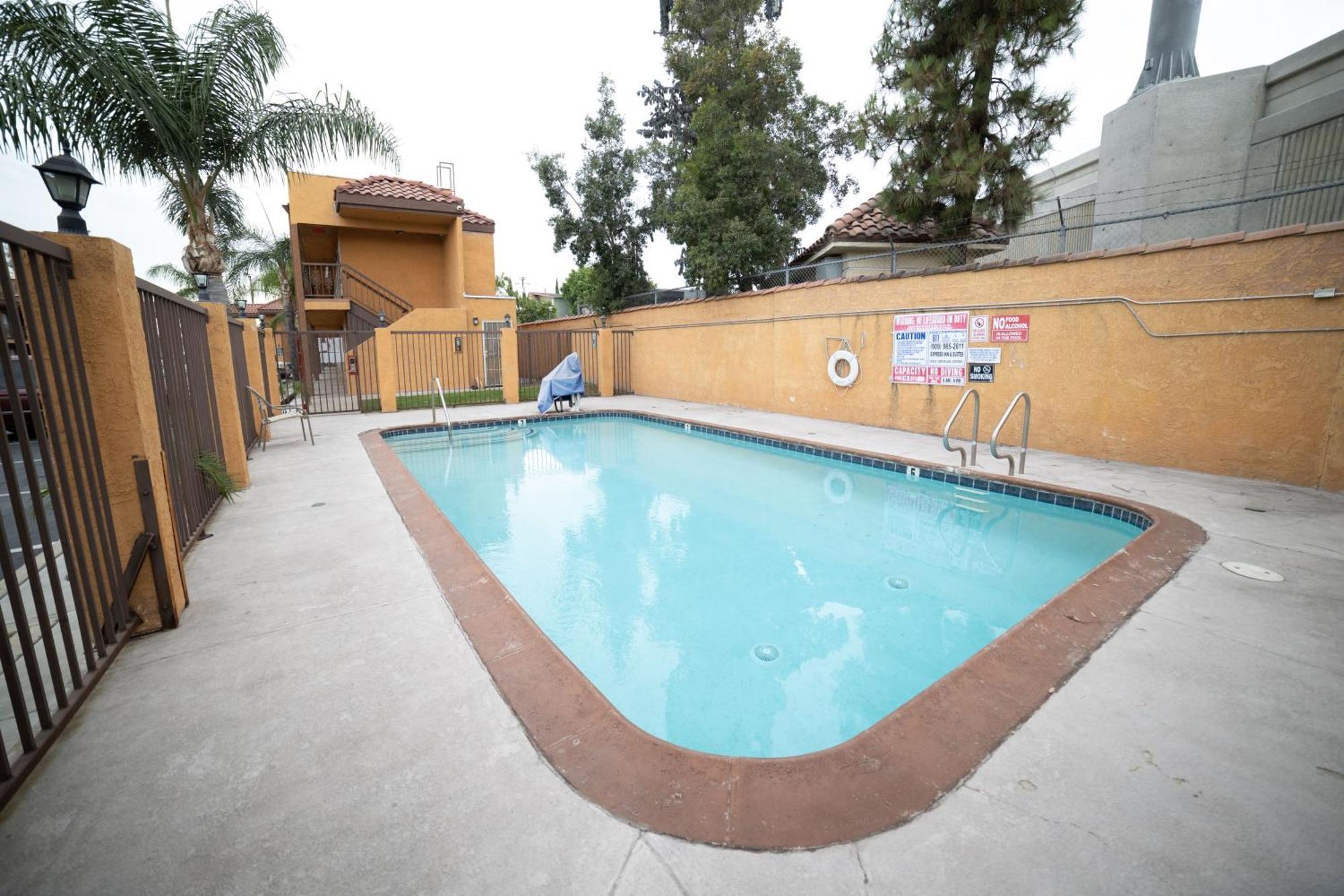 Express Inn & Suites Ontario Airport Exterior foto